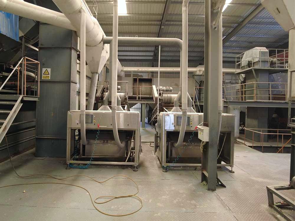 Glass Sorting: The Role of Glass Sorters and Color Sorters